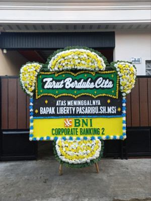 Papan Bunga Duka di Andey